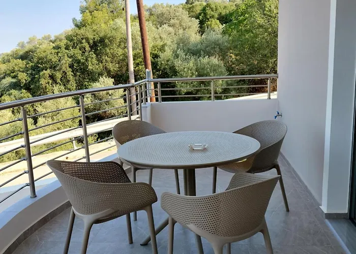 Theasis Deluxe * Lefkada City
